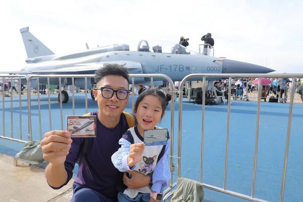 Z世代社交货币点亮文化新消费瓦力棋牌游戏千亿卡牌赛道崛起(图2)